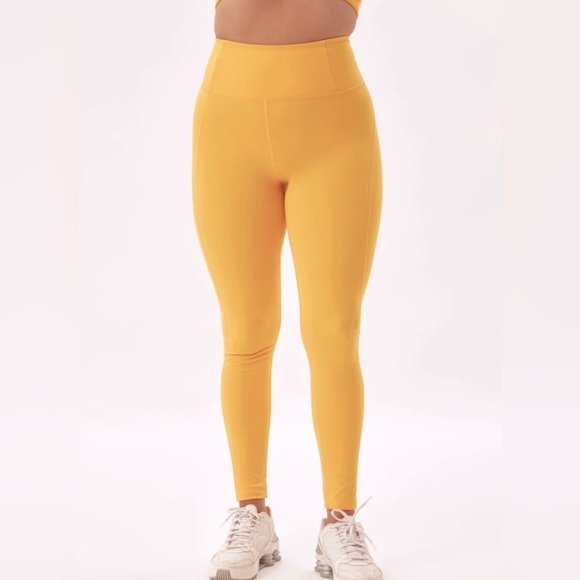 Girlfriend Collective Compressive High-Rise Legging in Citrine Size Medium - Picture 1 of 7